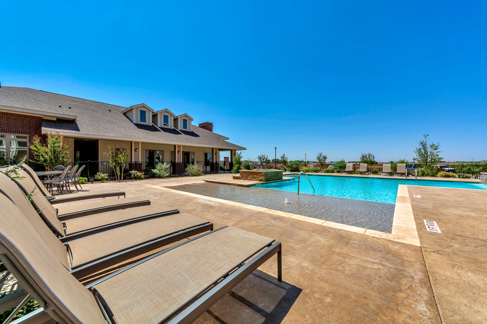 The Vineyards At Monterey Apartments community exterior